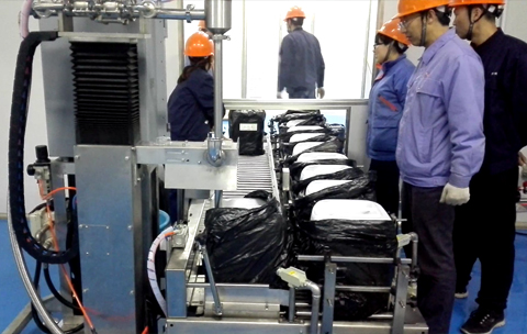 仲恒GAF-30LA-Ex自動灌裝線視頻 20kg稱重式灌裝機(jī)