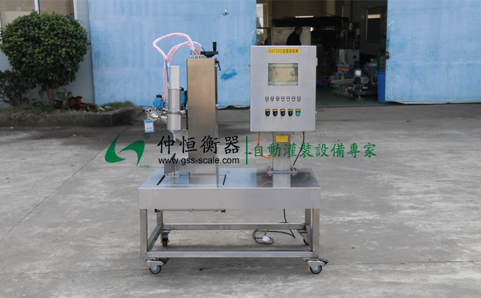 仲恒GAF-10系列液體自動灌裝機1